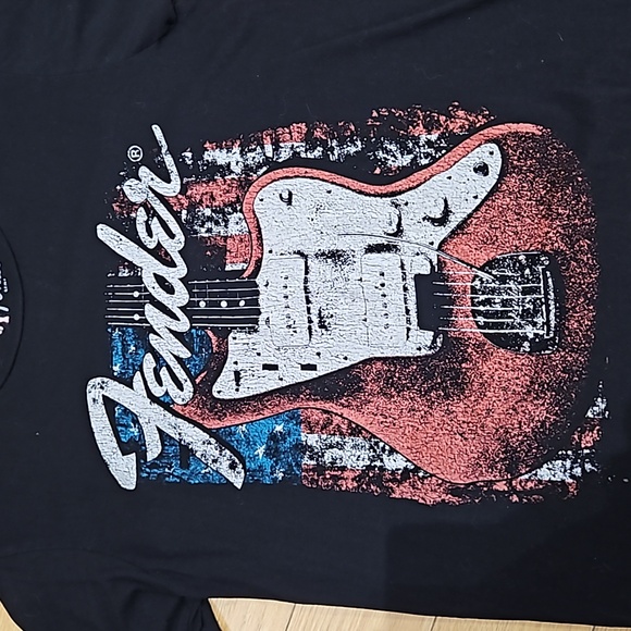 ๐3/$30๐ Black Fender Guitar T Shirt - Picture 2 of 4